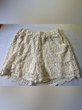Ellos Cream Lace Crochet High-Waist Shorts